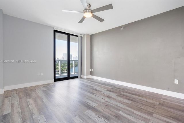 20515 E Country Club Dr 2044, Aventura, FL 33180