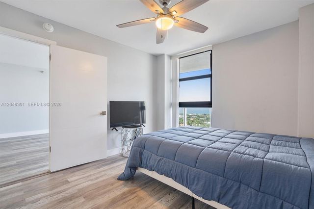 20515 E Country Club Dr 2044, Aventura, FL 33180