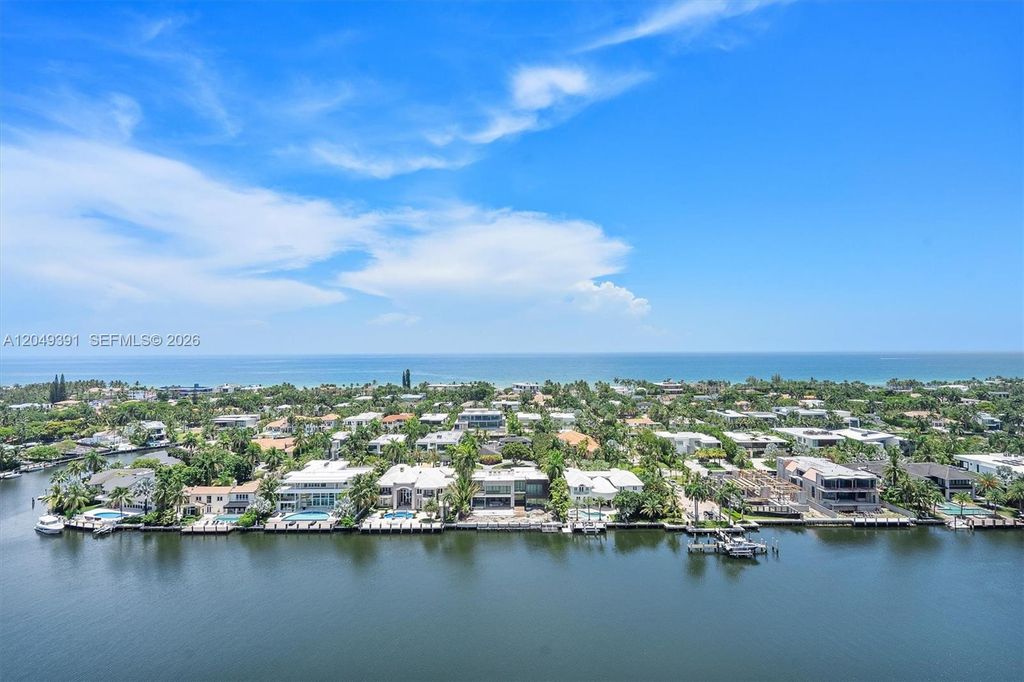 20515 E Country Club Dr 2044, Aventura, FL 33180