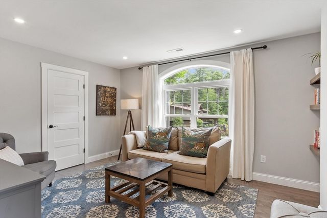 19 Birch Ln 19, Carlisle, MA 01741