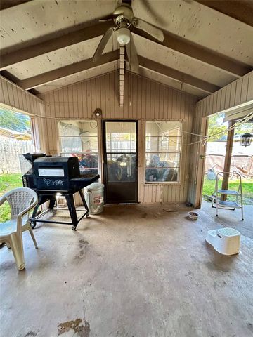 113 E Larkspur, White Oak, TX 75693