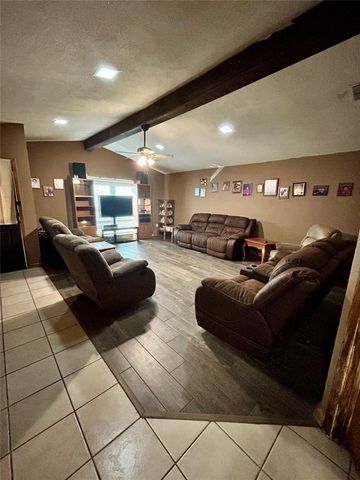 113 E Larkspur, White Oak, TX 75693