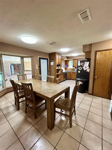 113 E Larkspur, White Oak, TX 75693