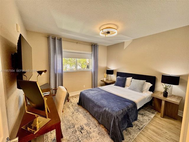 1423 Holly Heights Dr 19, Fort Lauderdale, FL 33304