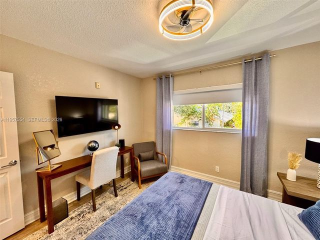 1423 Holly Heights Dr 19, Fort Lauderdale, FL 33304