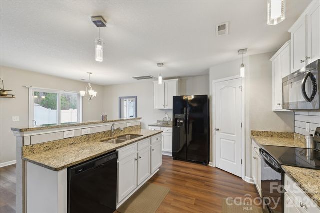 3337 Ellingford Road, Charlotte, NC 28214