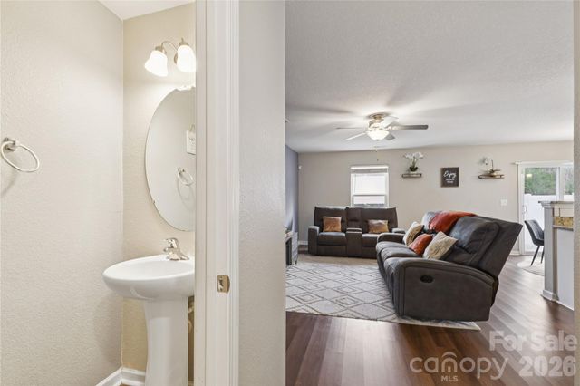 3337 Ellingford Road, Charlotte, NC 28214