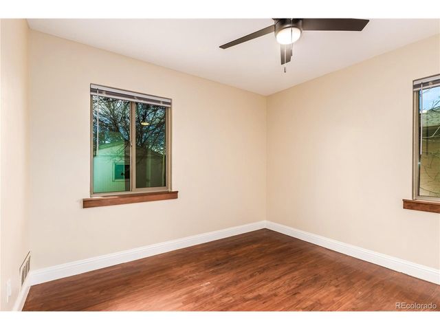 2391 Jamaica St, Aurora, CO 80010