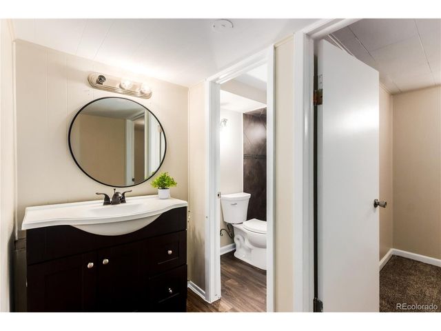 2391 Jamaica St, Aurora, CO 80010