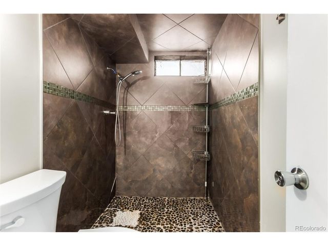 2391 Jamaica St, Aurora, CO 80010