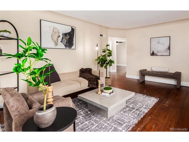 2391 Jamaica St, Aurora, CO 80010