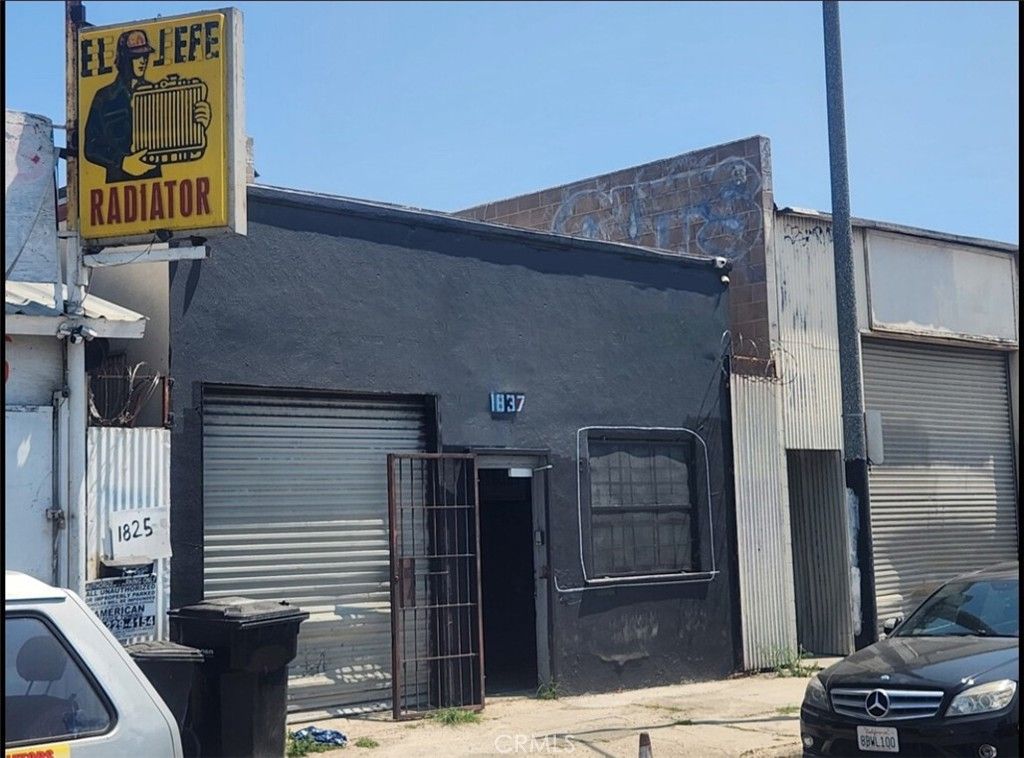 1837 E Slauson Avenue, Los Angeles, CA 90058
