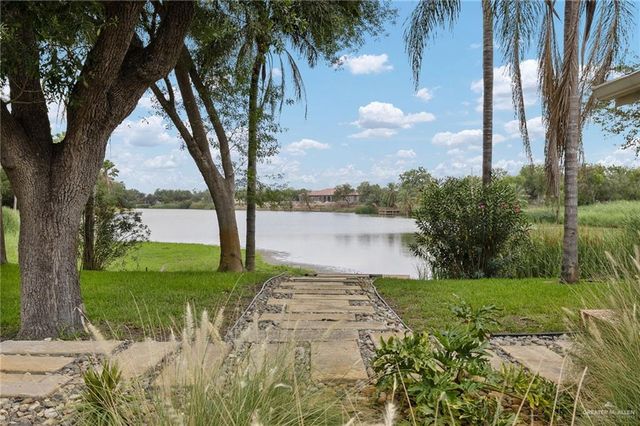 1411 Moon Lake Drive S, Weslaco, TX 78596