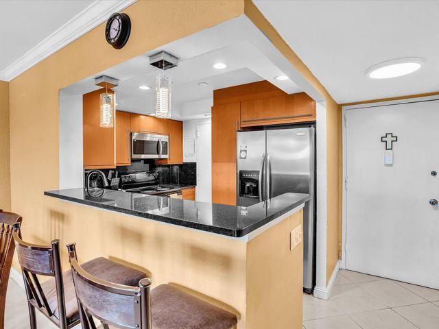 401 Golden Isles Drive 1007, Hallandale Beach, FL 33009