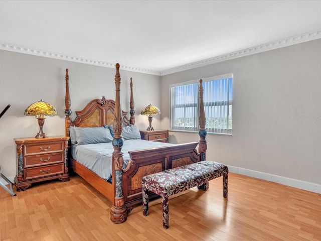 401 Golden Isles Drive 1007, Hallandale Beach, FL 33009