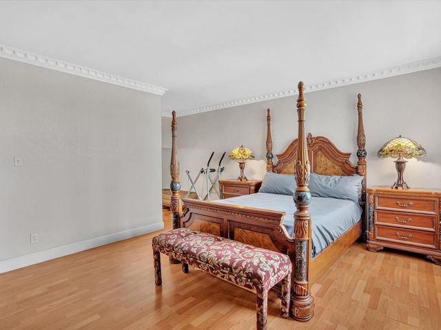 401 Golden Isles Drive 1007, Hallandale Beach, FL 33009