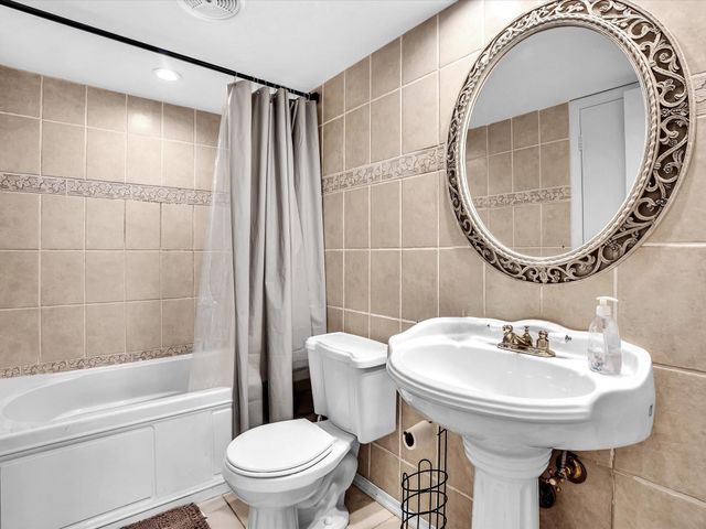 401 Golden Isles Drive 1007, Hallandale Beach, FL 33009