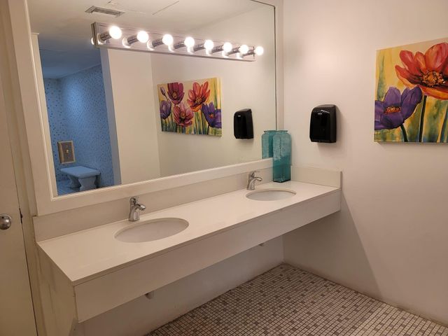 401 Golden Isles Drive 1007, Hallandale Beach, FL 33009