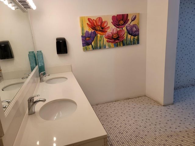 401 Golden Isles Drive 1007, Hallandale Beach, FL 33009