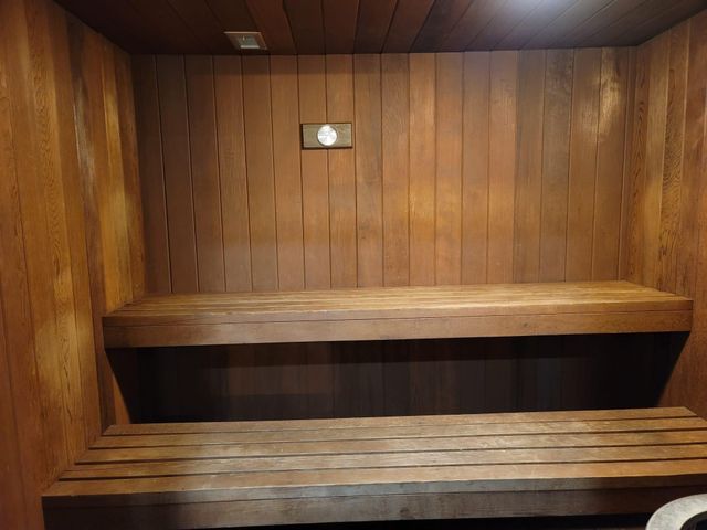 401 Golden Isles Drive 1007, Hallandale Beach, FL 33009