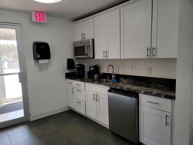 401 Golden Isles Drive 1007, Hallandale Beach, FL 33009