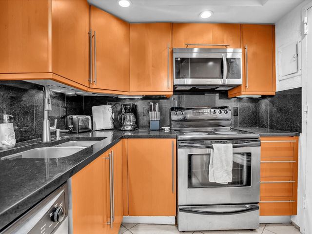 401 Golden Isles Drive 1007, Hallandale Beach, FL 33009