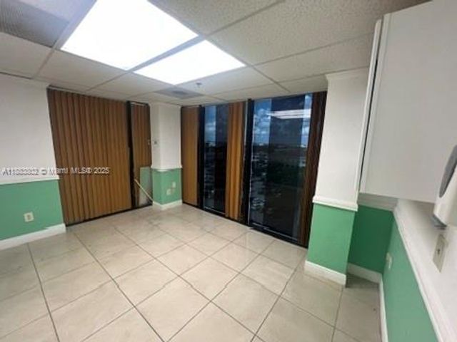 4445 W 16th Ave 605, Hialeah, FL 33012