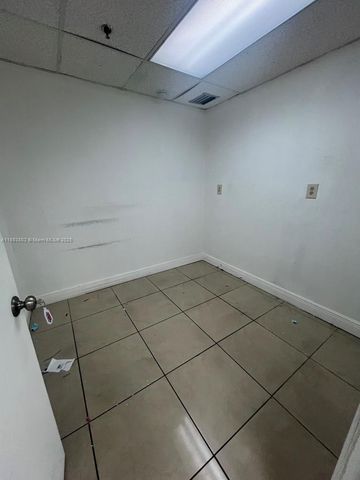 4445 W 16th Ave 605, Hialeah, FL 33012