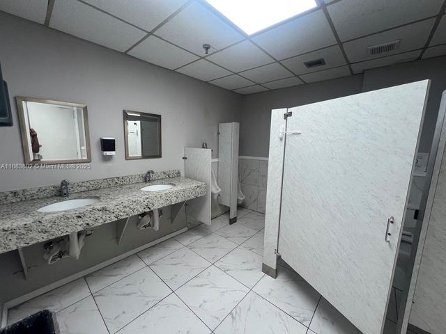 4445 W 16th Ave 605, Hialeah, FL 33012