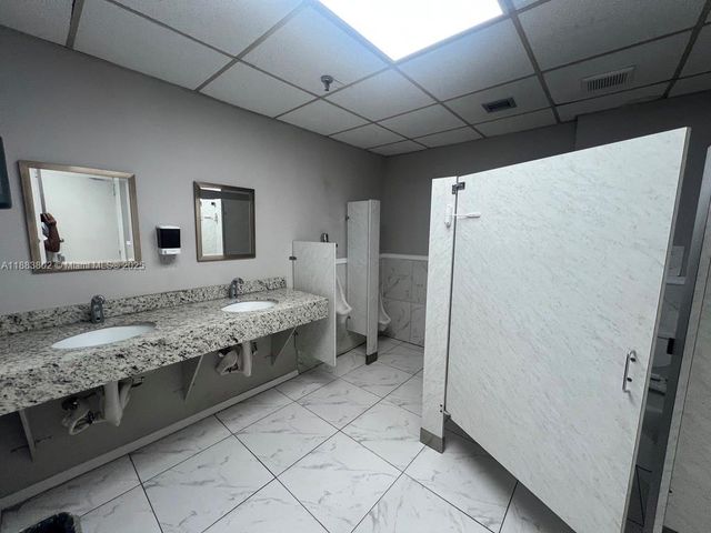 4445 W 16th Ave 605, Hialeah, FL 33012