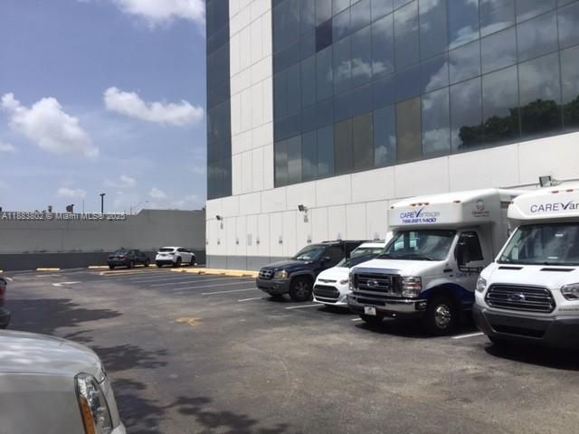 4445 W 16th Ave 605, Hialeah, FL 33012