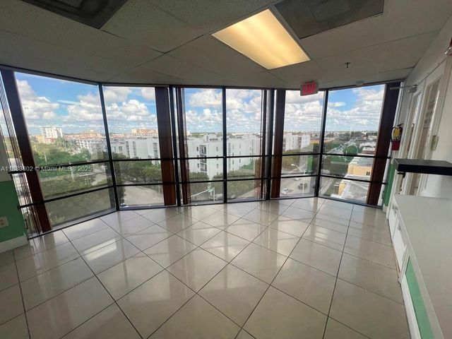 4445 W 16th Ave 605, Hialeah, FL 33012