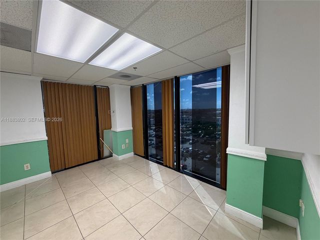4445 W 16th Ave 605, Hialeah, FL 33012
