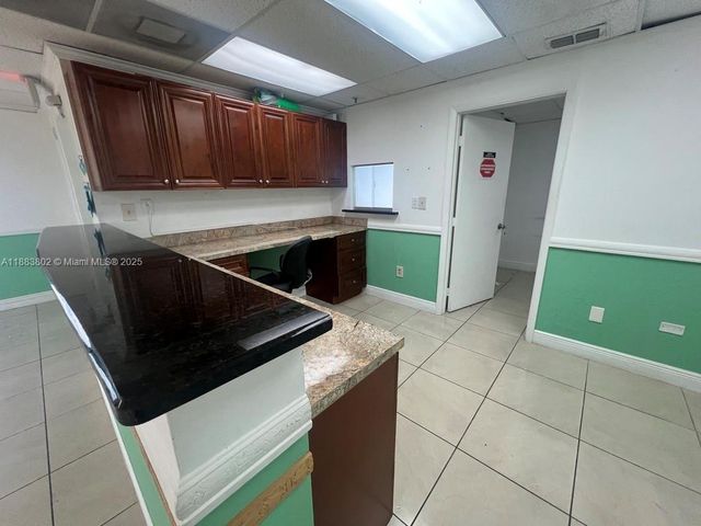 4445 W 16th Ave 605, Hialeah, FL 33012