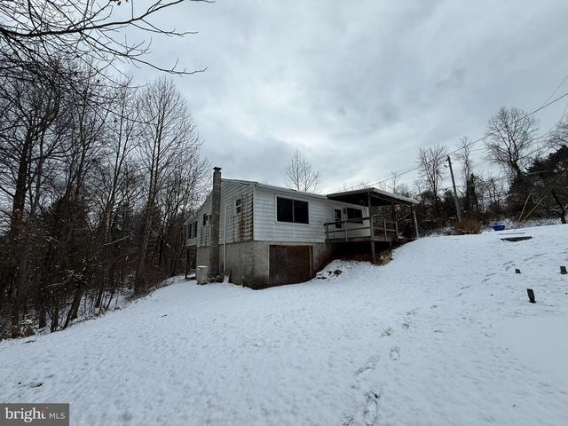 925 VALLEY RD, Marysville, PA 17053