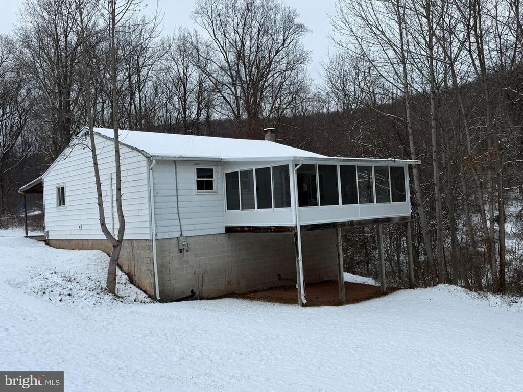 925 VALLEY RD, Marysville, PA 17053