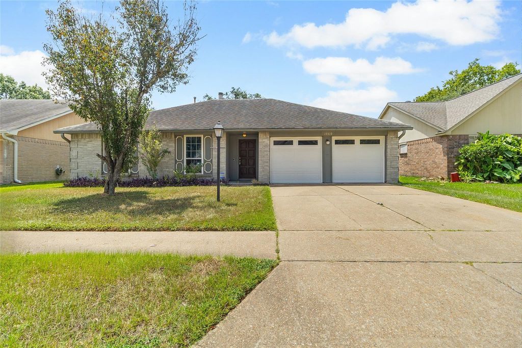 19319 Indian Grass Drive, Katy, TX 77449