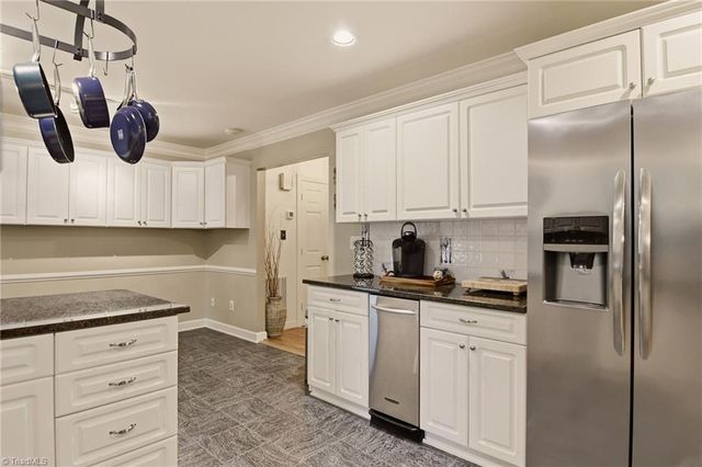5009 Meadow Hill Court, Winston-salem, NC 27106