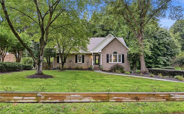 5009 Meadow Hill Court, Winston-salem, NC 27106