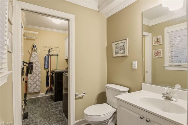 5009 Meadow Hill Court, Winston-salem, NC 27106