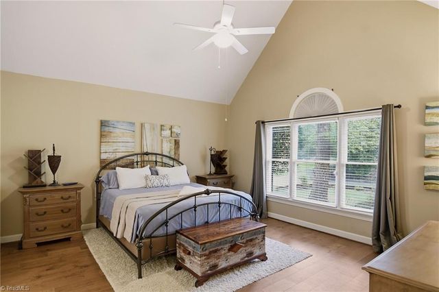 5009 Meadow Hill Court, Winston-salem, NC 27106