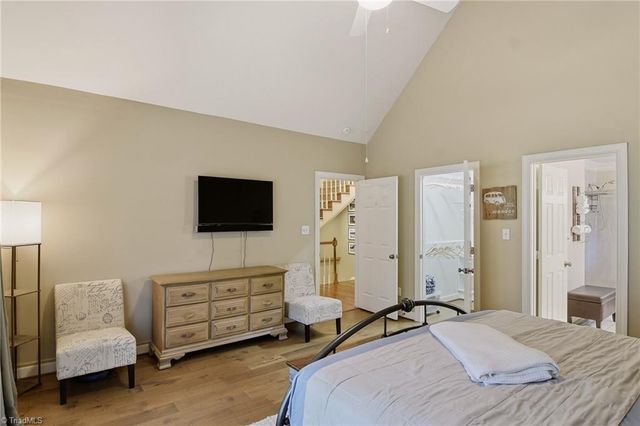 5009 Meadow Hill Court, Winston-salem, NC 27106