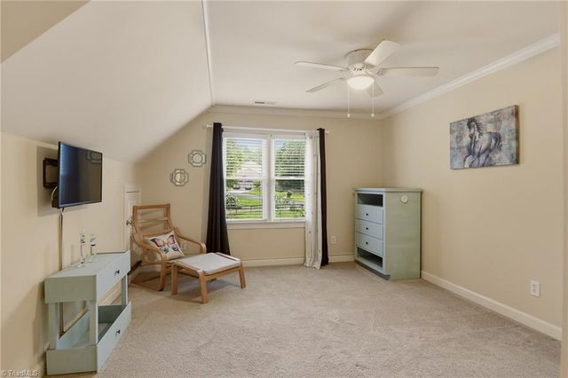 5009 Meadow Hill Court, Winston-salem, NC 27106