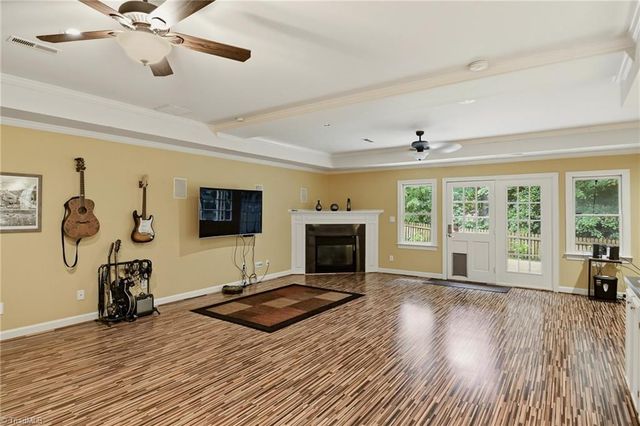 5009 Meadow Hill Court, Winston-salem, NC 27106