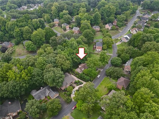 5009 Meadow Hill Court, Winston-salem, NC 27106