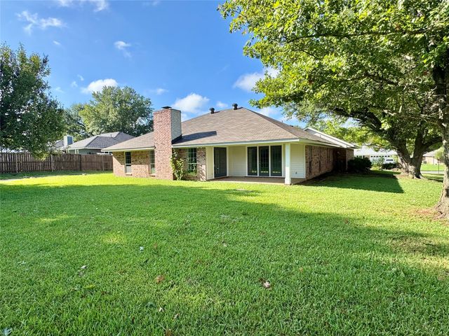 107 Augusta Avenue, Benton, LA 71006