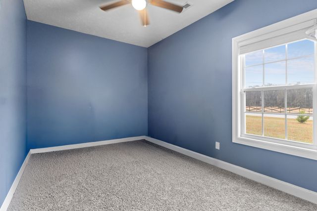 22 Hickory Dr, Manchester, TN 37355