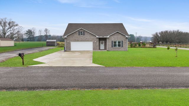 22 Hickory Dr, Manchester, TN 37355