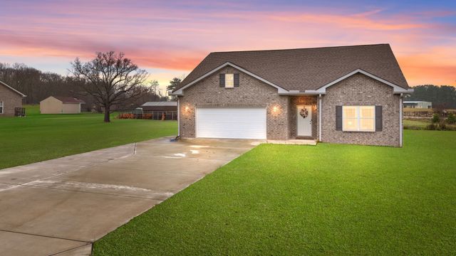 22 Hickory Dr, Manchester, TN 37355