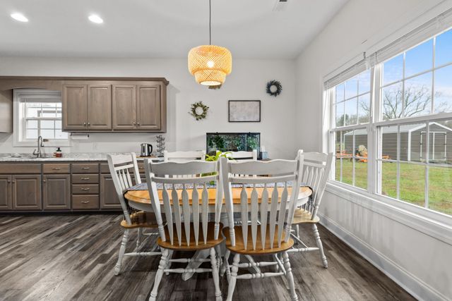 22 Hickory Dr, Manchester, TN 37355